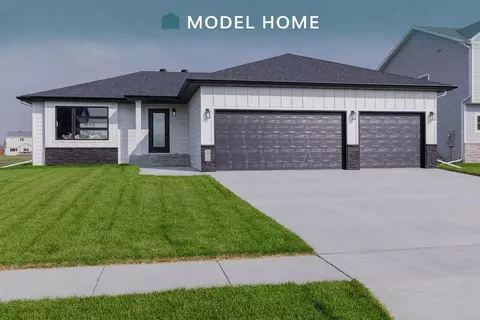 10144 Concord Dr, Horace, ND 58047