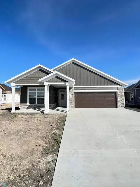 830 Rania Way W, West Fargo, ND 58078