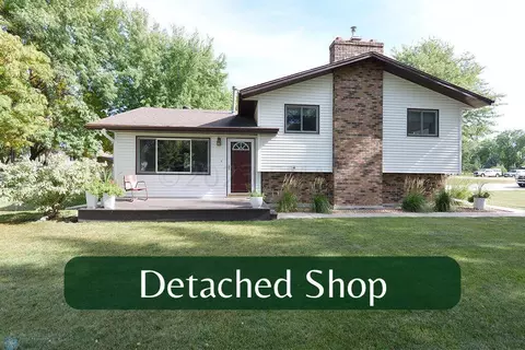 1204 62nd Ave N, Moorhead, MN 56560
