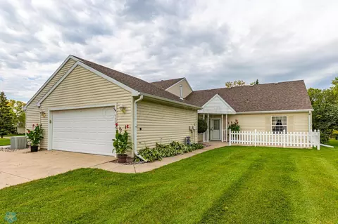 5309 University Dr S UNIT D, Fargo, ND 58104