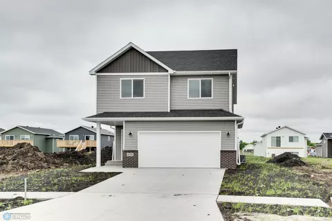 6721 Samuel Dr, Horace, ND 58047
