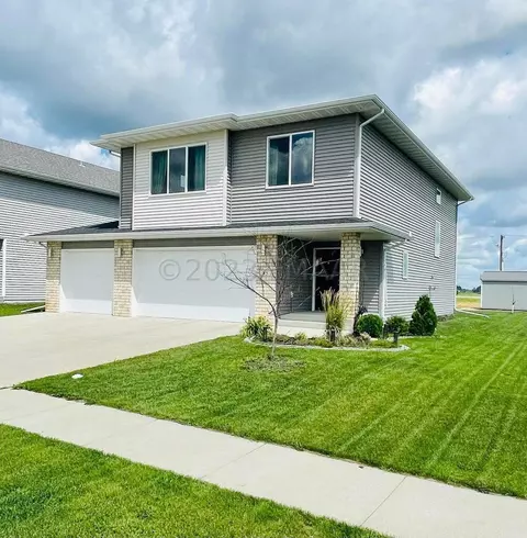 85 5 St E, Horace, ND 58047