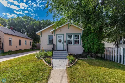 1438 1 Ave S, Fargo, ND 58103