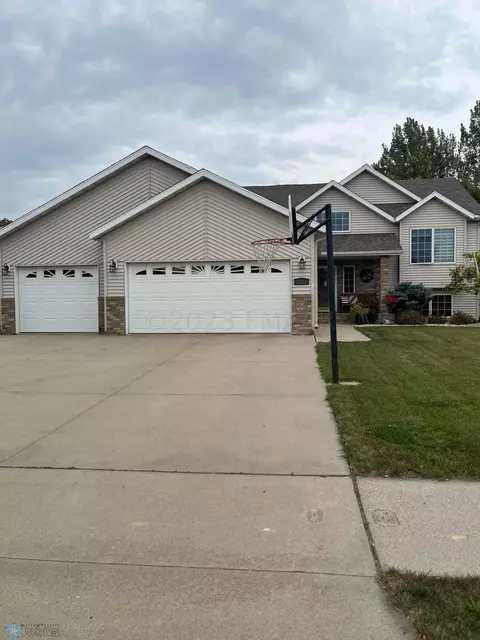 3529 43 Ave S, Fargo, ND 58104