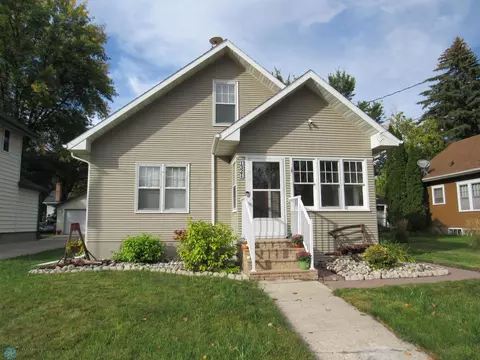 1321 11 Ave S, Fargo, ND 58103