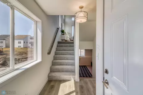 2557 Fulton Loop S, Fargo, ND 58104