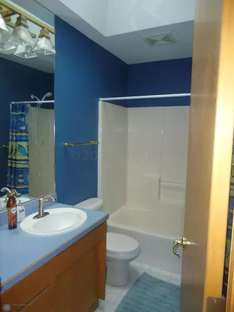98 23 Ave N, Fargo, ND 58102 photo 24