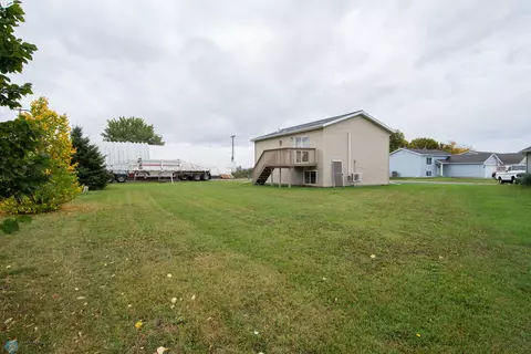 223 Maple Pointe Blvd, Mapleton, ND 58059 photo 36