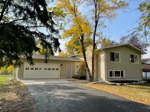 206 Ash St, Harwood, ND 58042