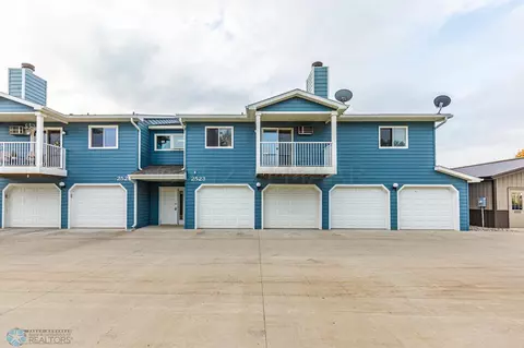 2523 25th St S #204F, Fargo, ND 58103