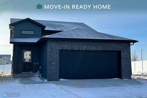 1478 69 Ave S, Fargo, ND 58105