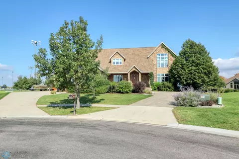 6132 18 St S, Fargo, ND 58104