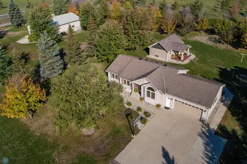 23045 Oakview Heights Dr, Fergus Falls, MN 56537