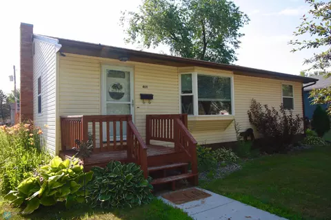 409 2nd St S, Wahpeton, ND 58075