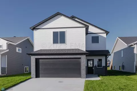 756 2nd Ave, Horace, ND 58047 photo 2