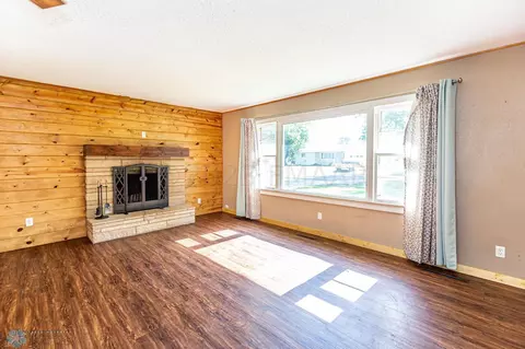 261 Maple St, Kindred, ND 58051 photo 5