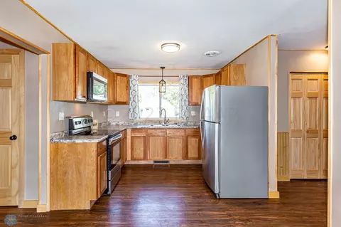 261 Maple St, Kindred, ND 58051 photo 8
