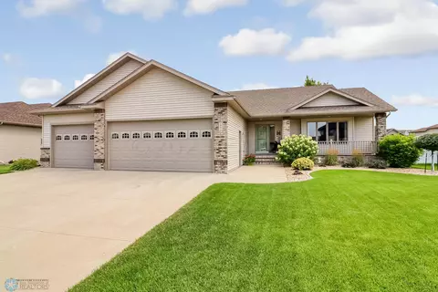 1841 Pentland St, West Fargo, ND 58078