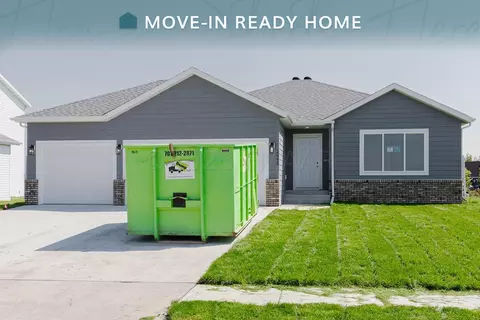 10226 Burgundy Dr, Horace, ND 58047
