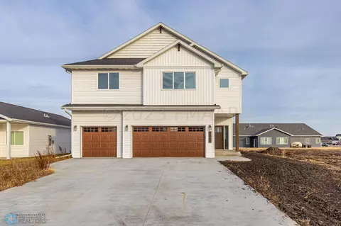 6705 72nd Ave S, Horace, ND 58047