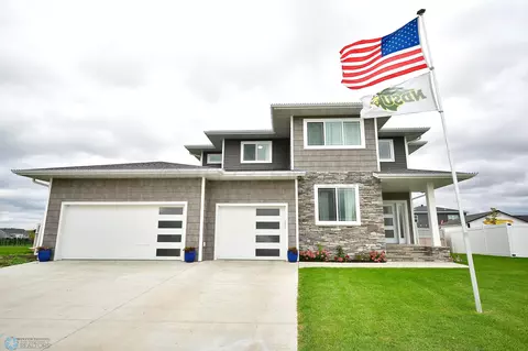 1107 Legion Ln W, West Fargo, ND 58078