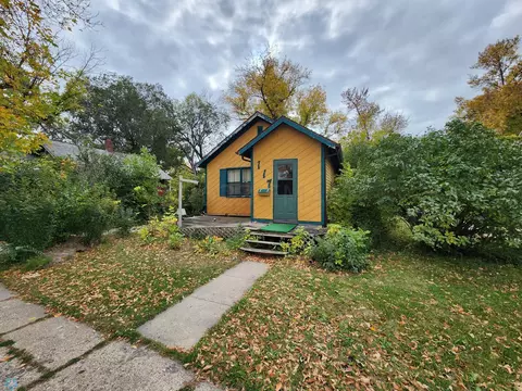117 1 Ave E, West Fargo, ND 58078