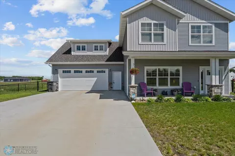 103 Pine Dr, Hankinson, ND 58041