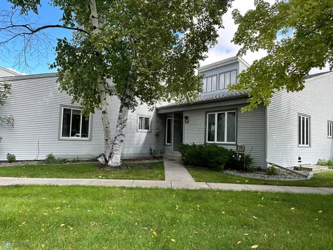 637 21 Ave S # 7, Fargo, ND 58103