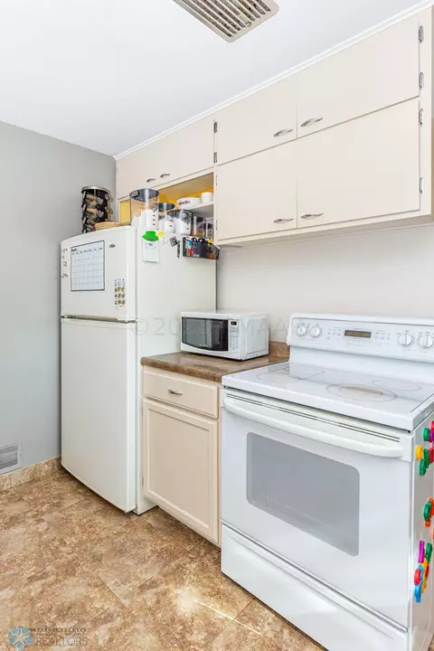 76 16 Ave N, Fargo, ND 58102 photo 12