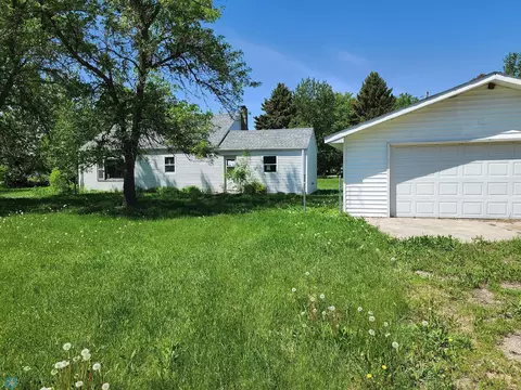 607 Railroad Ave N, Leonard, ND 58052