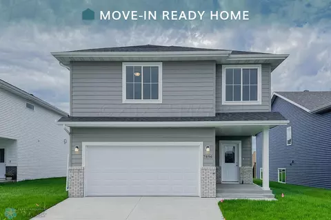 7896 Cottonwood Blvd, Horace, ND 58047