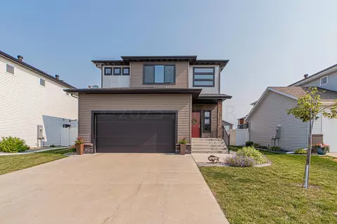 1010 29 Ave W, West Fargo, ND 58078