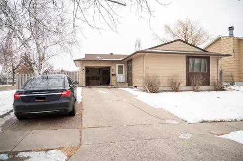 2155 5 Ave E, West Fargo, ND 58078