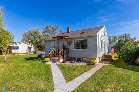 211 2 St NE, Dilworth, MN 56529