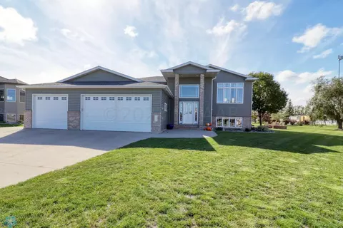 3546 8 St W, West Fargo, ND 58078