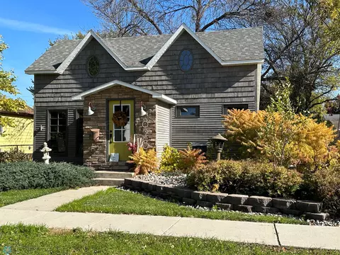 828 11th St N, Breckenridge, MN 56520