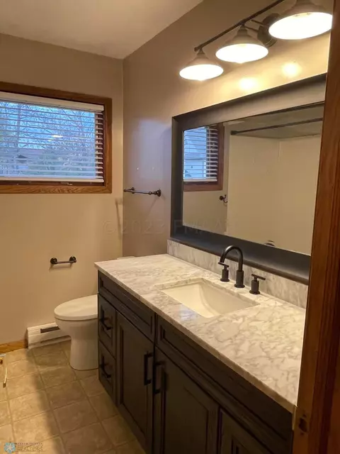 806 Maple St, Lisbon, ND 58054 photo 10