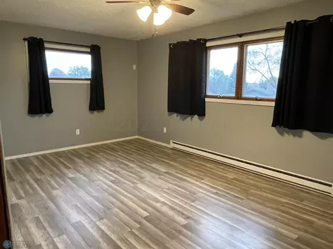 806 Maple St, Lisbon, ND 58054 photo 8