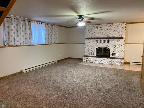 806 Maple St, Lisbon, ND 58054 photo 11