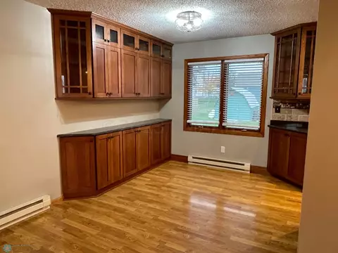 806 Maple St, Lisbon, ND 58054 photo 3