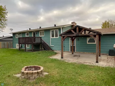 806 Maple St, Lisbon, ND 58054 photo 6