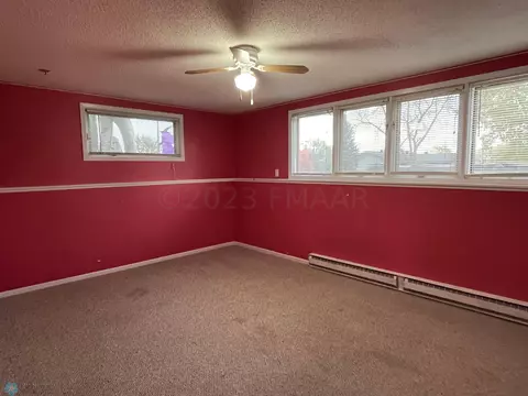 806 Maple St, Lisbon, ND 58054 photo 13
