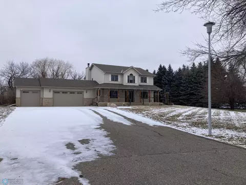 4402 River Estates Way S, West Fargo, ND 58078