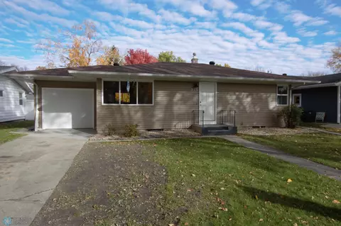 213 26 Ave N, Fargo, ND 58102