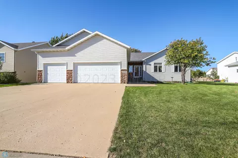3351 Adams St S, Fargo, ND 58104