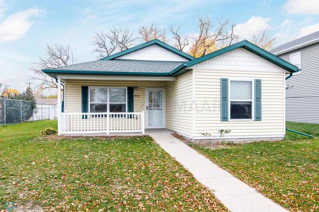 1908 4th Ave N, Moorhead, MN 56560