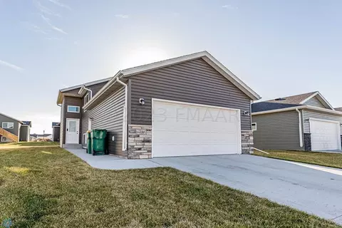 6738 69 Ave S, Horace, ND 58047