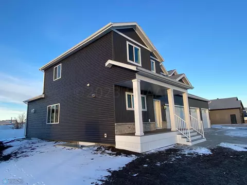 7341 Eagle Pointe Dr S, Fargo, ND 58104 photo 3