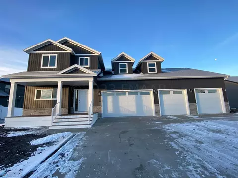 7341 Eagle Pointe Dr S, Fargo, ND 58104 photo 2
