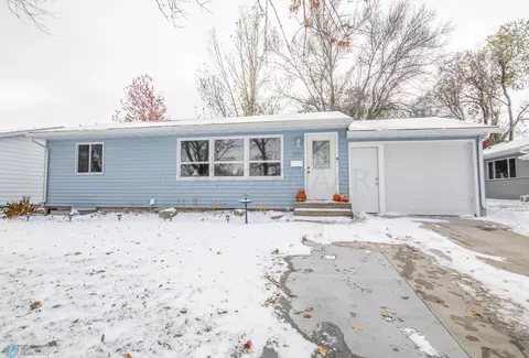 105 8th Ave E, West Fargo, ND 58078